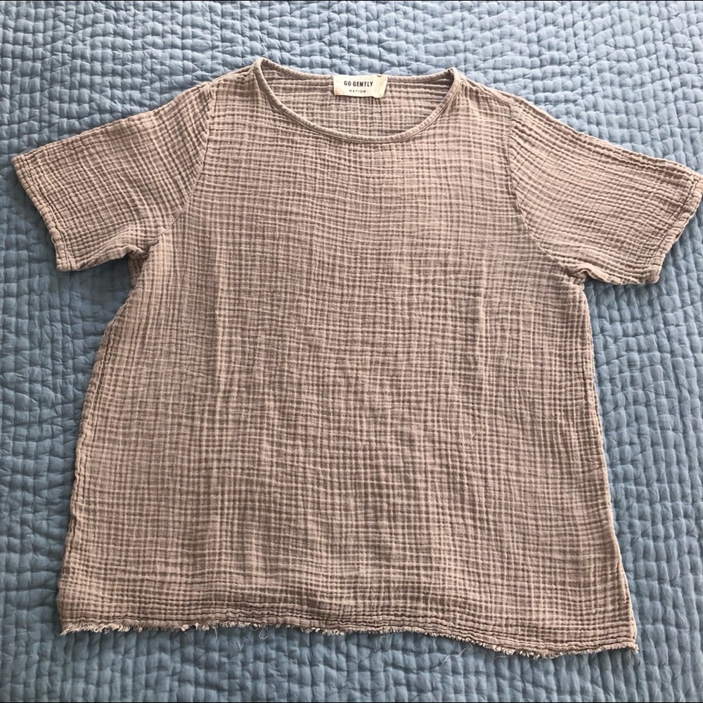 Go Gently Nation sage green gauze tee size S